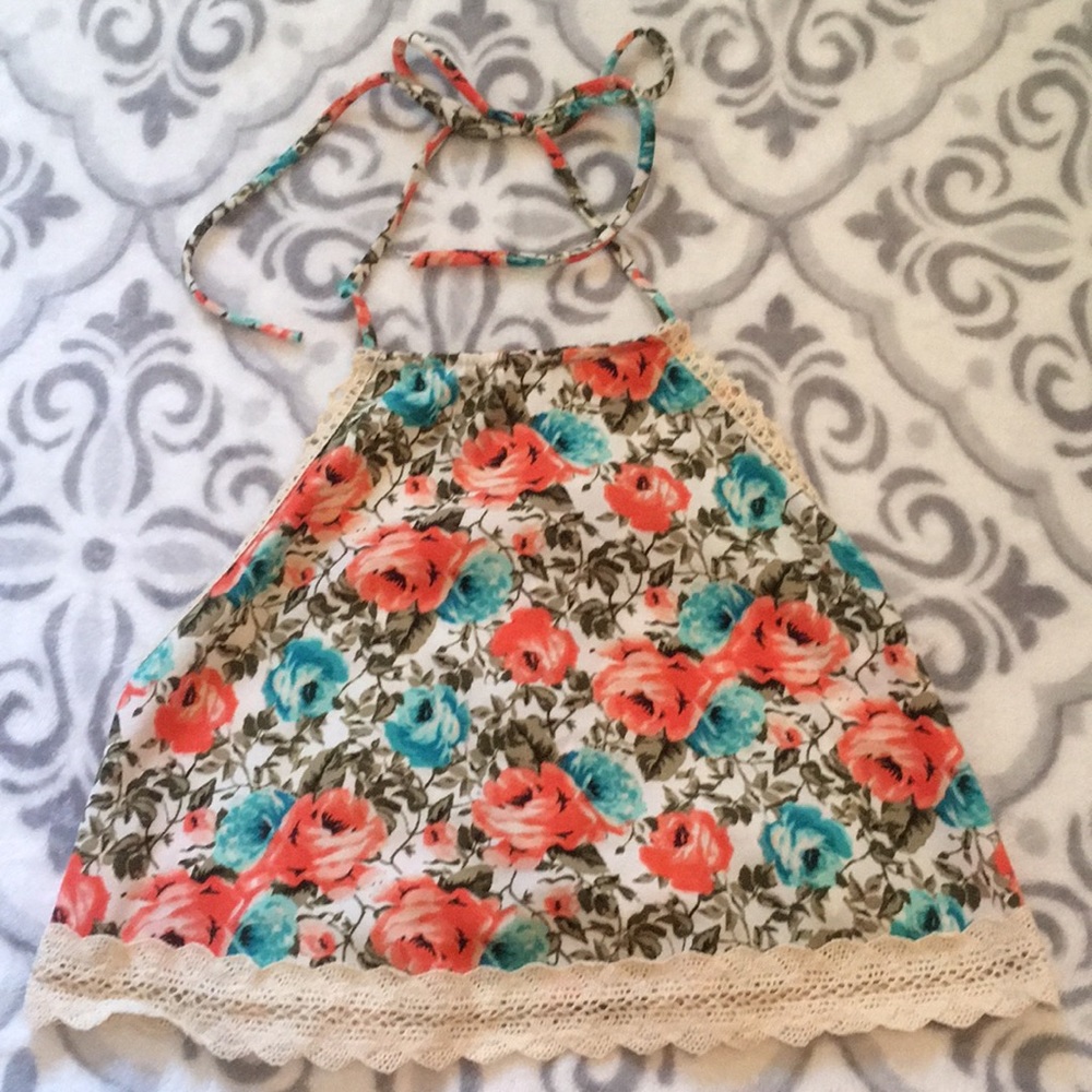 Backless crop top